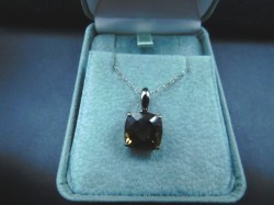 silver chain smoky pendant good